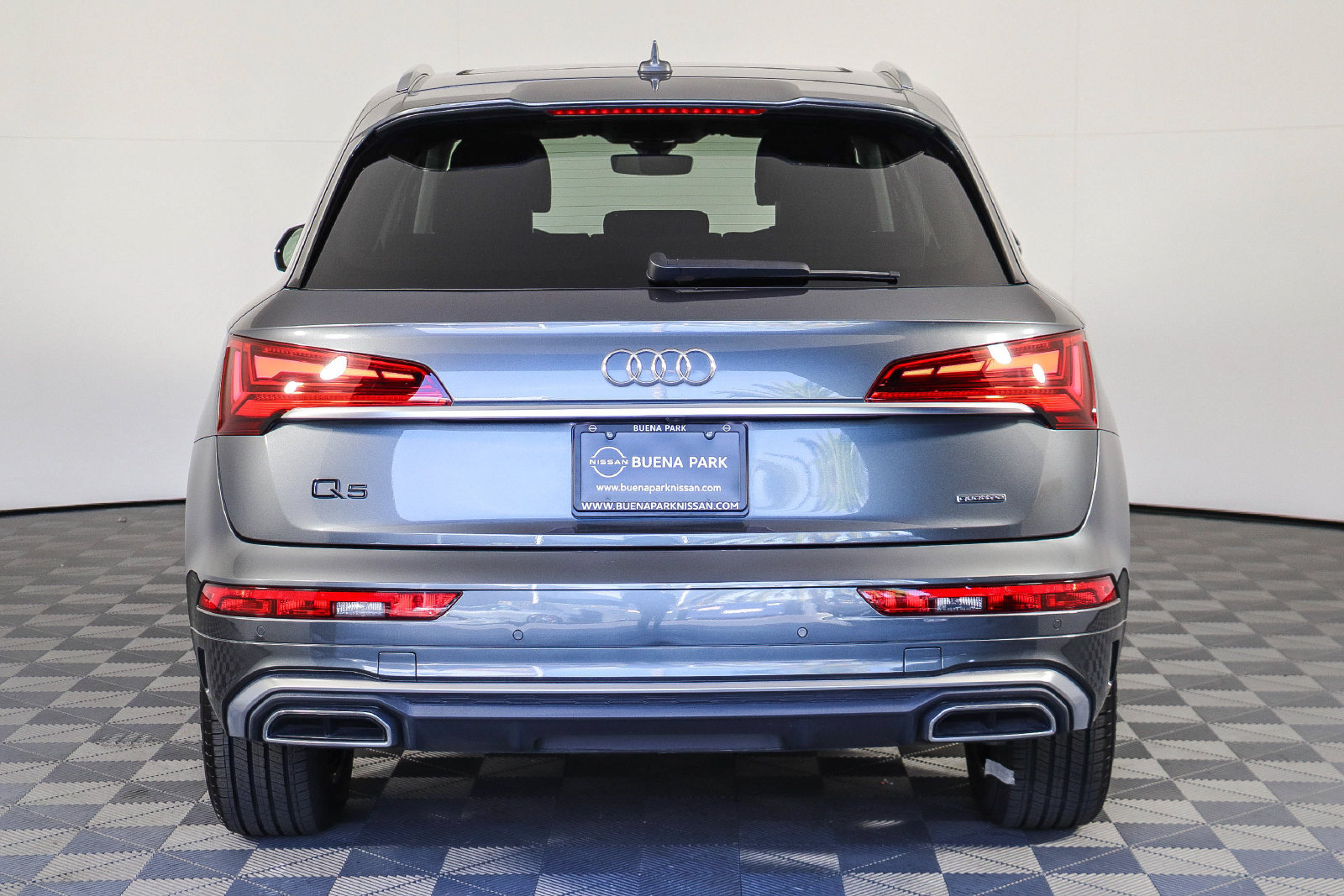 Used 2023 Audi Q5 2.0T Premium Plus w/ Premium Plus Package AWD/4WD image 7
