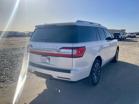 Used 2019 Lincoln Navigator Select w/ Technology Package RWD image 5