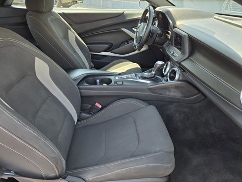 Used 2020 Chevrolet Camaro LT RWD image 26