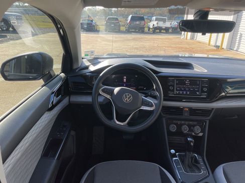 Used 2023 Volkswagen Taos S image 11