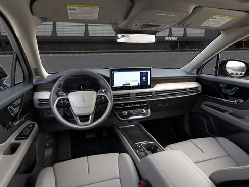 New 2026 Lincoln Corsair Grand Touring image 9