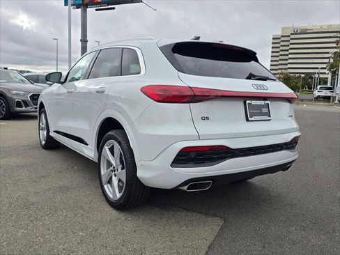 Certified 2025 Audi Q5 Premium w/ Premium Plus AWD/4WD image 9