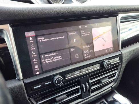 Used 2020 Porsche Macan image 4