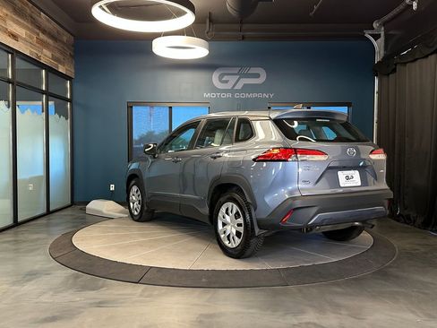 Used 2022 Toyota Corolla Cross L AWD/4WD image 5