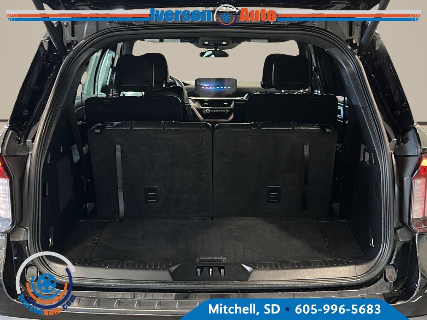 Used 2025 Ford Explorer ST-Line AWD/4WD image 29