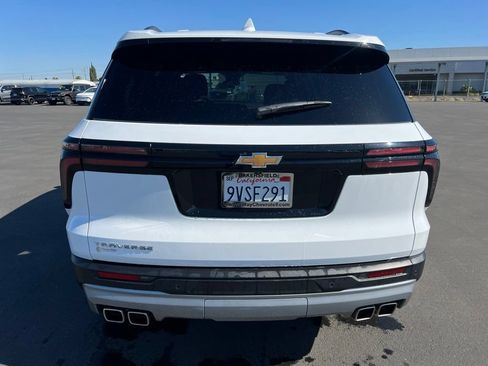 Used 2026 Chevrolet Traverse LT w/ LPO, Floor Liner Package FWD image 5