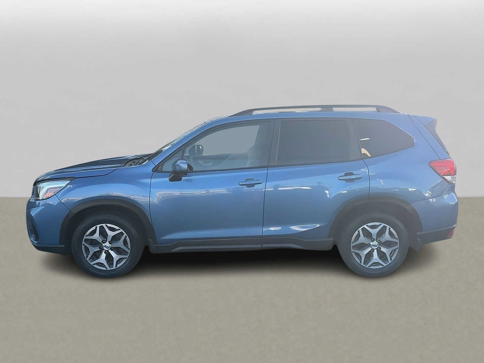 Used 2019 Subaru Forester Premium AWD/4WD image 5