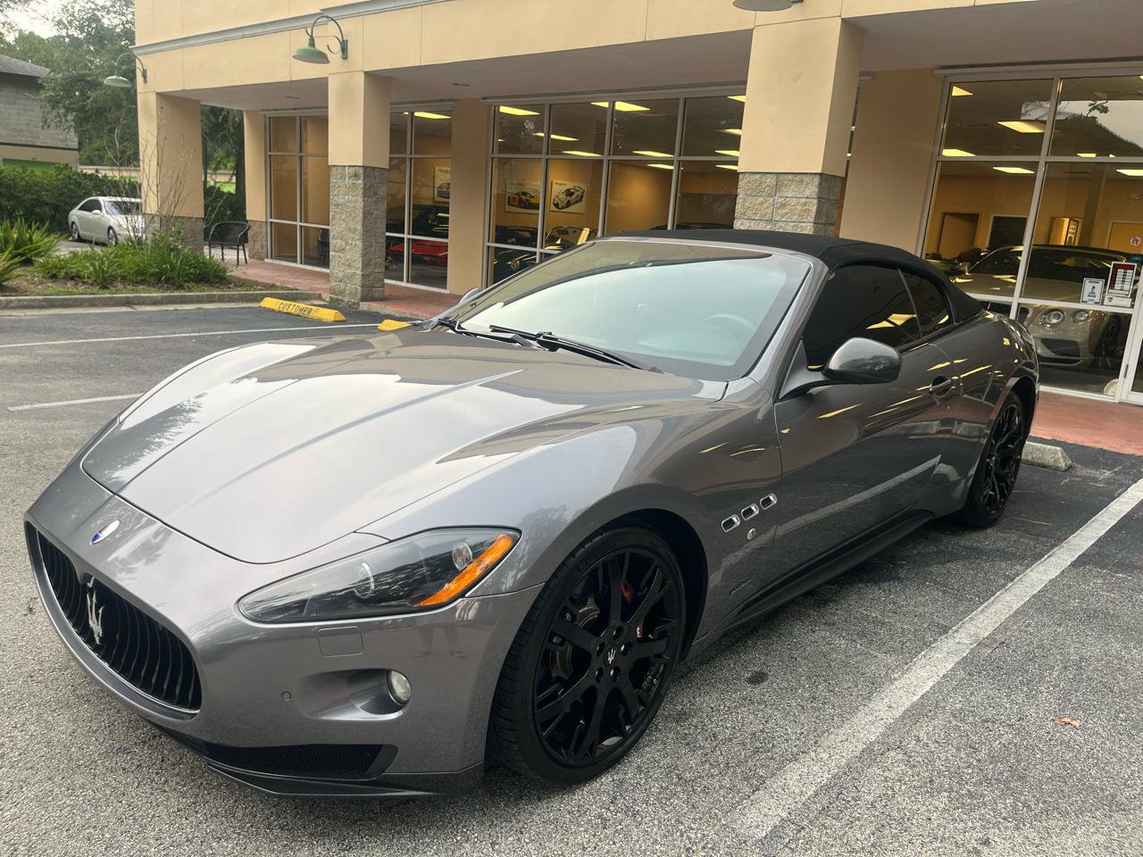 Used 2012 Maserati GranTurismo Sport RWD image 23
