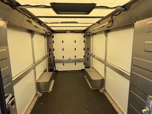 Used 2024 Chevrolet Brightdrop 600 w/ Commercial Equipment Package AWD/4WD image 15