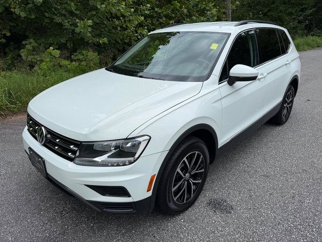 Used 2021 Volkswagen Tiguan SE R-Line AWD/4WD image 2