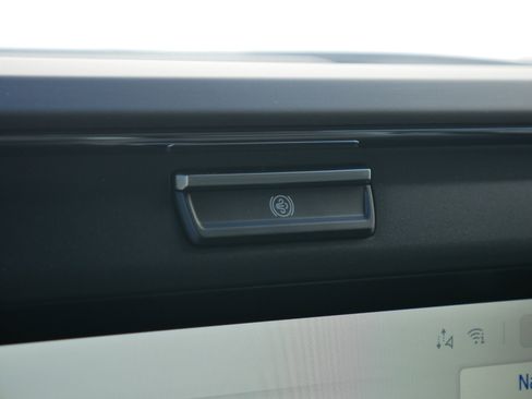 New 2025 Ford F250 Lariat w/ Lariat Ultimate Package image 15