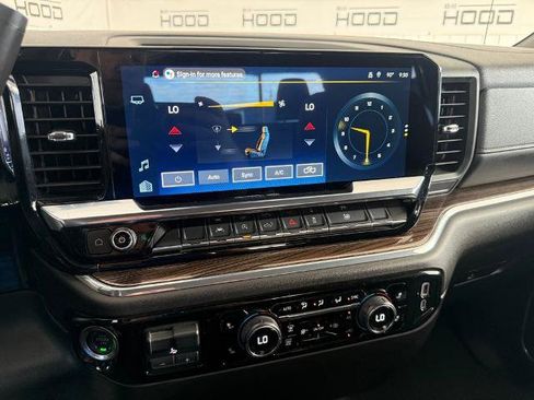 Used 2025 Chevrolet Silverado 1500 LT RWD image 4