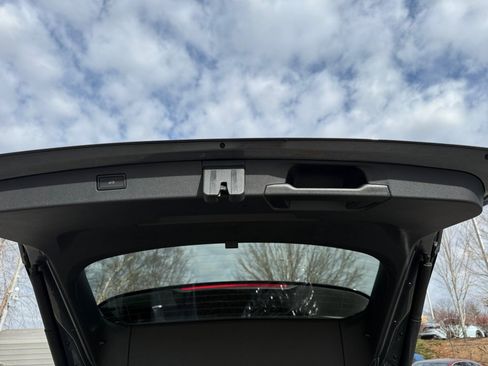 New 2026 Volkswagen Tiguan SE R-Line image 14