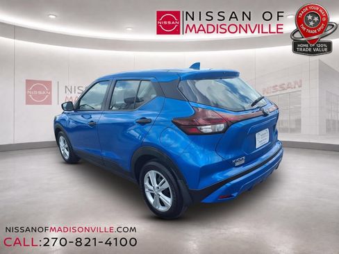 Used 2025 Nissan Kicks Play S FWD image 3