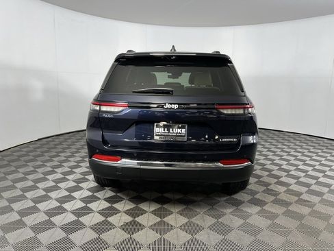 Certified 2024 Jeep Grand Cherokee Limited w/ Luxury Tech Group II image 7