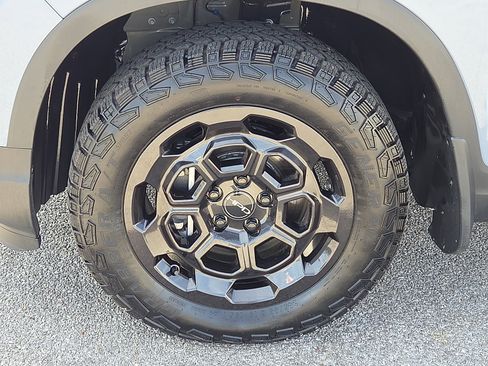 Used 2025 Honda Ridgeline TrailSport+ image 7