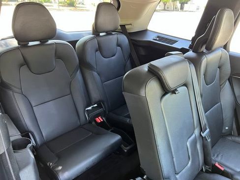 Used 2018 Volvo XC90 T6 Momentum w/ Momentum Plus Package AWD/4WD image 26