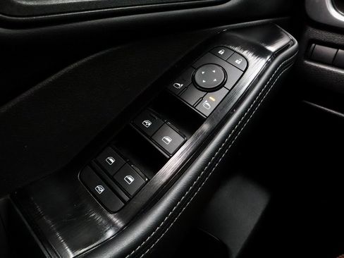 Certified 2025 Nissan Rogue SV image 24