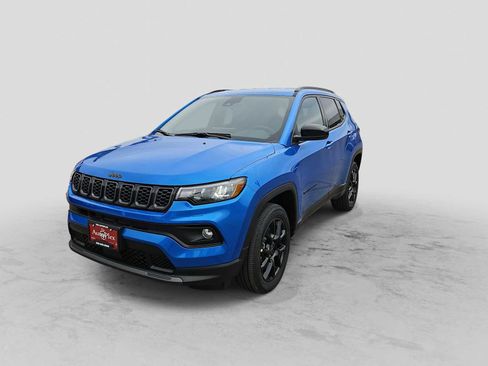 New 2026 Jeep Compass Latitude image 4