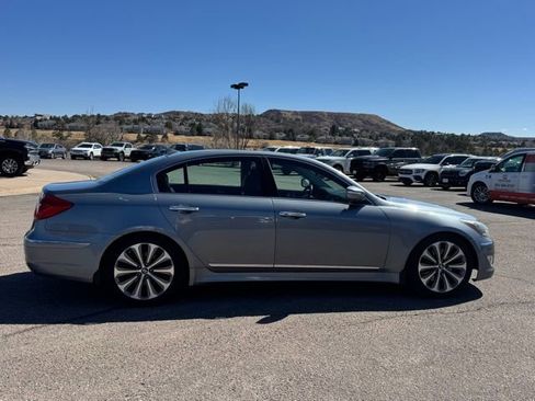 Used 2014 Hyundai Genesis 5.0 R-Spec RWD image 6