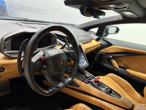 Used 2024 Lamborghini Revuelto AWD/4WD image 24