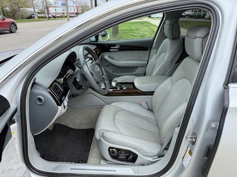 Used 2012 Audi A8 L 4.2 image 11