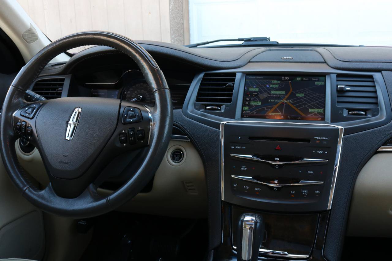 Used 2015 Lincoln MKS AWD w/ Equipment Group 201A image 39