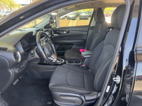 Used 2019 Kia Forte S FWD image 14