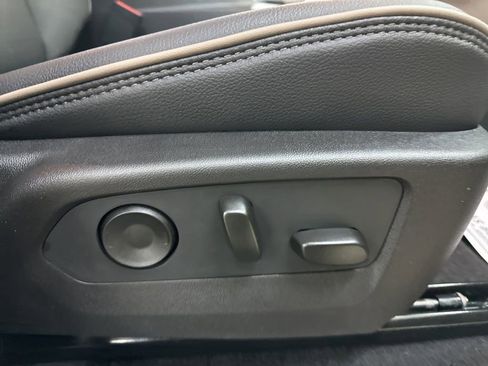 New 2026 GMC Canyon Denali image 19