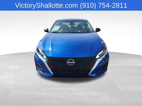 Used 2025 Nissan Altima 2.5 SV image 11