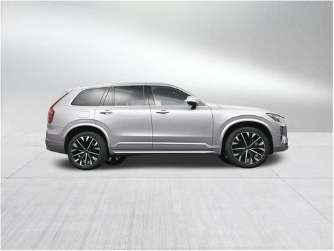 New 2026 Volvo XC90 B6 Plus w/ Protection Package Premier AWD/4WD image 26