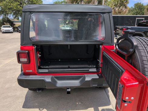 Used 2020 Jeep Wrangler Sport AWD/4WD image 23