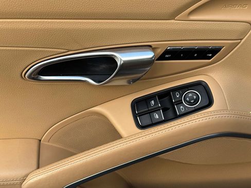 Used 2017 Porsche 911 Carrera image 30