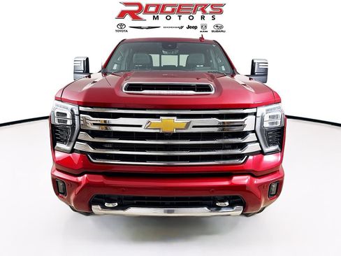 Used 2024 Chevrolet Silverado 2500 High Country w/ Technology Package AWD/4WD image 7