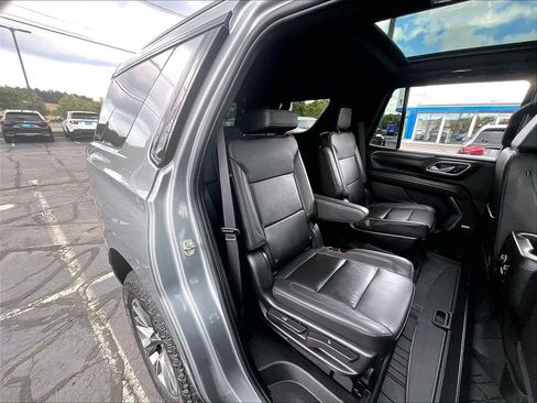 Used 2023 Chevrolet Tahoe Z71 w/ Luxury Package AWD/4WD image 15