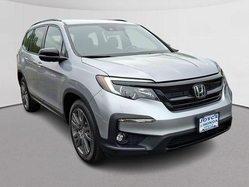 Certified 2022 Honda Pilot Sport image 2