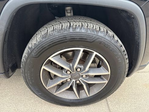 Used 2021 Jeep Grand Cherokee Limited image 17