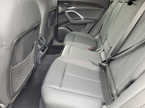 New 2025 Audi Q5 Premium Plus image 11