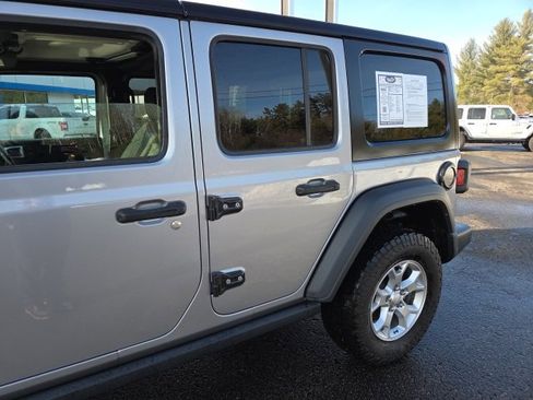 Used 2021 Jeep Wrangler Unlimited Islander w/ Uconnect 4C Nav & Sound Group image 32