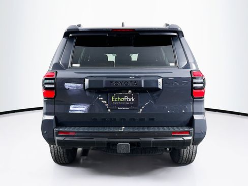 Used 2025 Toyota 4Runner TRD Off-Road image 7