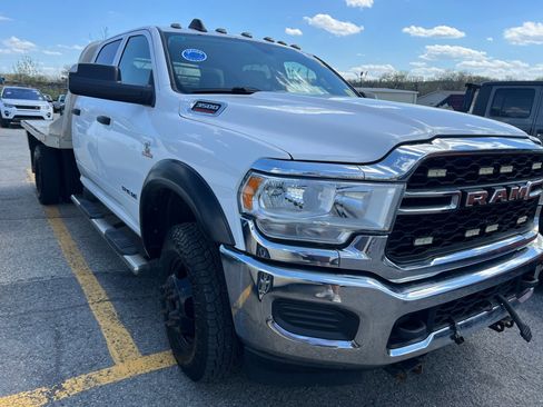 Used 2020 RAM 3500 Tradesman w/ Chrome Appearance Group image 12