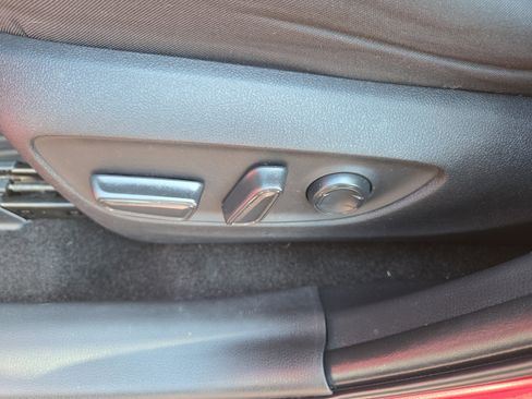 Used 2022 Toyota RAV4 XLE w/ Convenience Package image 34