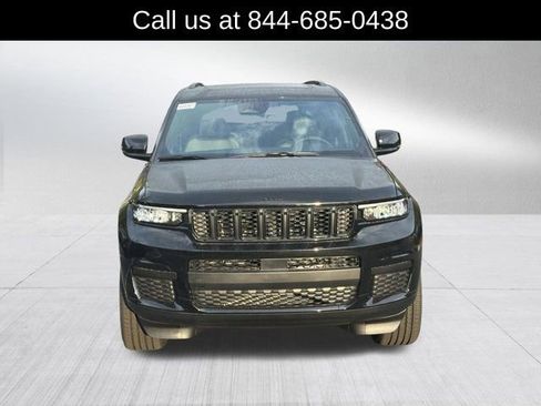 New 2025 Jeep Grand Cherokee L Altitude image 2