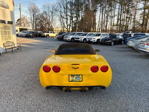 Used 2006 Chevrolet Corvette Convertible w/ Preferred Equipment Group image 7