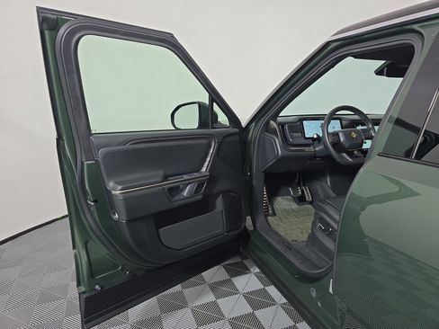 Used 2024 Rivian R1S Adventure AWD/4WD image 16