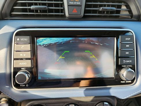 Used 2025 Nissan Versa SV FWD image 15