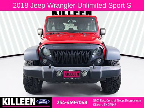 Used 2018 Jeep Wrangler Unlimited Sport S AWD/4WD image 2