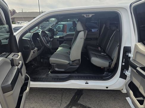 Used 2016 Ford F150 XL w/ Equipment Group 101A Mid AWD/4WD image 11