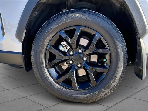 Used 2023 Toyota RAV4 LE image 10