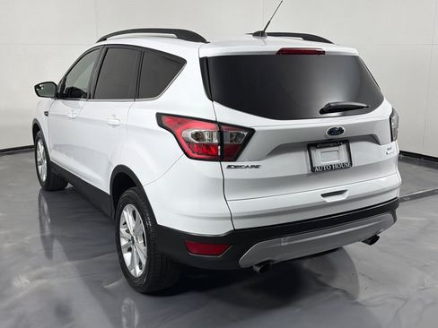 Used 2018 Ford Escape SE FWD image 7